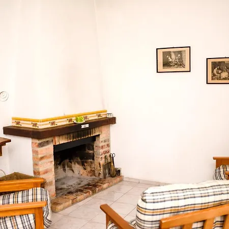 Charming House In With Shared Pool. Porto de Mós