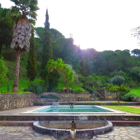 Σπίτι διακοπών Charming House In With Shared Pool.