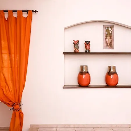 Charming House In With Shared Pool. Porto de Mós