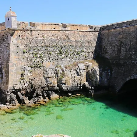 Charming House In With Shared Pool. * Porto de Mós