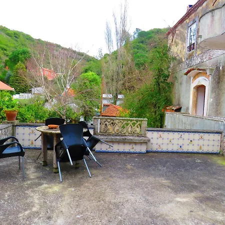 Charming House In With Shared Pool. בית נופש Porto de Mós